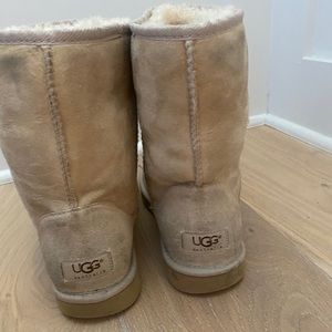 UGG Short Boot
